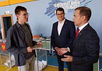 Первый секретарь Тульского обкома КПРФ Алексей Лебедев контролировал ход голосования Первый секретарь Тульского обкома КПРФ Алексей Лебедев контролировал ход голосования