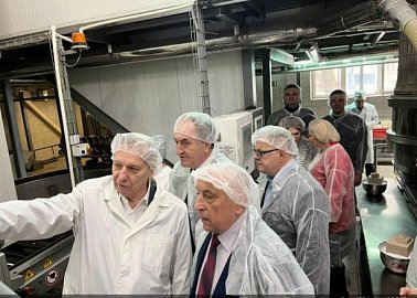 Кандидат в Президенты РФ от КПРФ Николай Харитонов посетил ЗАО «Щёлковохлеб» в Подмосковье