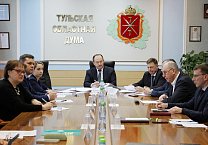 Светлана Белоус приняла участие в заседании комитета областной Думы по государственному строительству и безопасности. Светлана Белоус приняла участие в заседании комитета областной Думы по государственному строительству и безопасности.