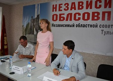 Депутат-коммунист Татьяна Косарева заступилась за рабочих "Тулачермета"