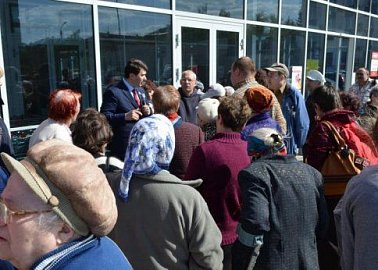 Коммунист Олег Лебедев встречается с жителями Тульской области.