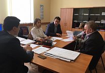 Олег Лебедев провёл приём избирателей в городе Донском