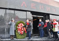 Тульские коммунисты почтили память Владимира Ильича Ленина Тульские коммунисты почтили память Владимира Ильича Ленина