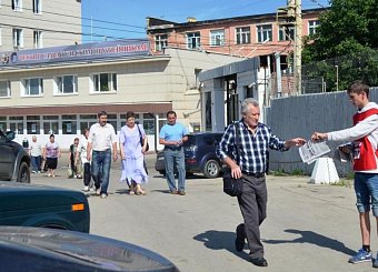 Тульский обком партии проводит агитационную работу среди рабочих.