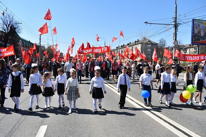 1 мая тульский обком провёл массовую демонстрацию и праздничный митинг