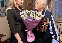 В Тульской области депутаты-коммунисты и секретари в преддверии 80-летия Великой Победы поздравляют ветеранов В Тульской области депутаты-коммунисты и секретари в преддверии 80-летия Великой Победы поздравляют ветеранов