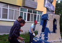 Коммунисты продолжают восстанавливать памятники советской эпохи