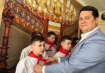 В Тульской области продолжается массовый приём школьников в пионеры