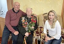 Тульский обком поздравили с Днем Победы ветерана партии, участника Парада на Красной площади 7 ноября 1941 года А.И. Тимофеева Тульский обком поздравили с Днем Победы ветерана партии, участника Парада на Красной площади 7 ноября 1941 года А.И. Тимофеева