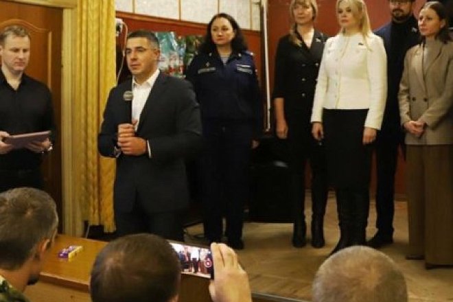 Депутаты Тульской городской Думы от фракции КПРФ Елена Чекан и Татьяна Косарева навестили военнослужащих в тульском госпитале