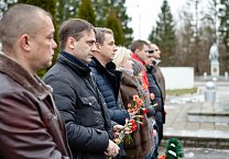 Алексинские коммунисты приняли участие в городских мероприятиях, посвященных 78-ой годовщине освобождения г. Алексина от немецко-фашистских захватчиков!