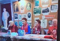 Ефремовские коммунисты отметили годовщину воссоединения Крыма и Севастополя Ефремовские коммунисты отметили годовщину воссоединения Крыма и Севастополя