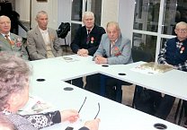 Тульские коммунисты собрались за Круглым столом, чтобы вспомнить о заслугах Иосифа Виссарионовича Сталина Тульские коммунисты собрались за Круглым столом, чтобы вспомнить о заслугах Иосифа Виссарионовича Сталина