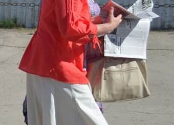 Тульский обком партии проводит агитационную работу среди рабочих.