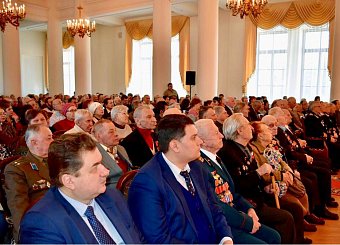 100-летие Красной Армии и 25-летие воссоздания Компартии. 100-летие Красной Армии и 25-летие воссоздания Компартии.