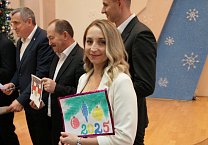 Депутаты-коммунисты приняли участие в новогоднем празднике в детской областной больнице Депутаты-коммунисты приняли участие в новогоднем празднике в детской областной больнице