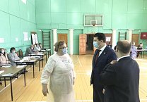 Олег Лебедев продолжил объезд избирательных участков в Рязанской области.