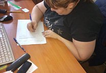 В Новомосковске идет сбор подписей против пенсионной реформы