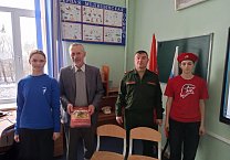 Коммунисты Донского местного отделения КПРФ проводят патриотические уроки в школах города Коммунисты Донского местного отделения КПРФ проводят патриотические уроки в школах города