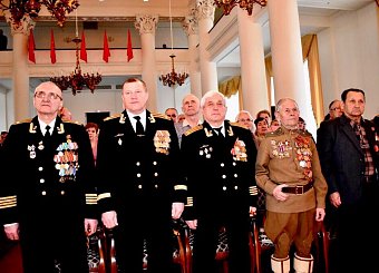 100-летие Красной Армии и 25-летие воссоздания Компартии. 100-летие Красной Армии и 25-летие воссоздания Компартии.