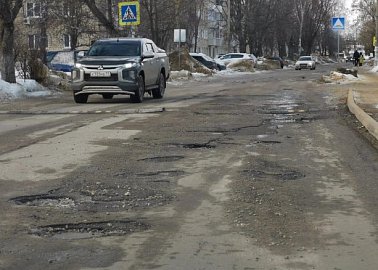 Кимовские коммунисты провели рейд по безопасности дорожного движения.