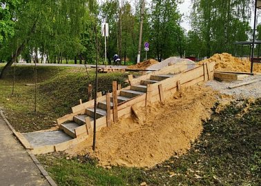 Команда КПРФ Станислава Скидана добилась строительства подхода к остановочному павильону в Донском