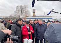 Тульские коммунисты отправили очередную партию гуманитарной помощи на передовую Тульские коммунисты отправили очередную партию гуманитарной помощи на передовую