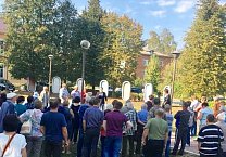 На митинге против пенсионной "реформы" в Суворове жители потребовали отставки местного главы
