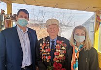 Тульский обком КПРФ поздравил с 95-летием своего однопартийца - ветерана, участника Парада на Красной площади 7 ноября 1941 года Алексея Ивановича Тимофеева