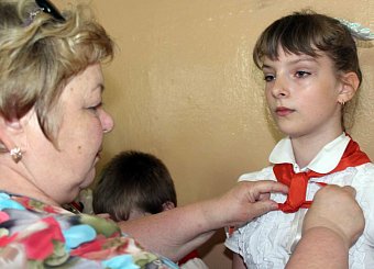 Школьники Ефремова вступают в пионеры