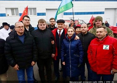 Тульские коммунисты отправили очередную партию гуманитарной помощи на передовую