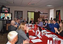 Тульские коммунисты отметили 105-летие Великого Октября автопробегом, возложениями и субботниками в районах области и круглым столом в Туле, на котором выступили Н.В. Арефьев и С. Удальцов Тульские коммунисты отметили 105-летие Великого Октября автопробегом, возложениями и субботниками в районах области и круглым столом в Туле, на котором выступили Н.В. Арефьев и С. Удальцов