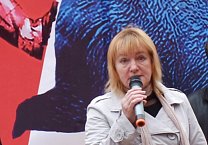 Оштрафованная судом депутат-коммунист Галина Лазурейкис не испугалась и продолжит защищать своих земляков!