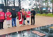 Тульские коммунисты по всему региону провели возложения цветов к памятникам В.И. Ленина