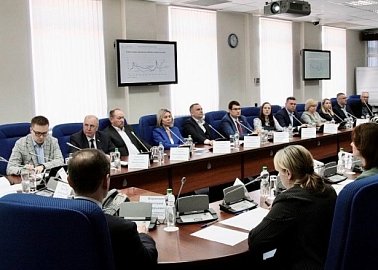 Депутаты фракции КПРФ приняли участие в  рабочей встрече депутатов и представителей тульского отделения Банка России