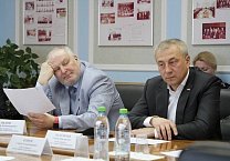 Алексей Лебедев провел очередное заседание Комитета по местному самоуправлению Тульской областной Думы Алексей Лебедев провел очередное заседание Комитета по местному самоуправлению Тульской областной Думы