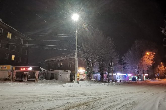Кимовские коммунисты помогли жителям решить проблему освещения