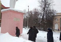 Жить по-ленински!
