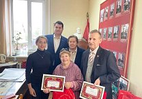 Тульские коммунисты чествуют ветеранов