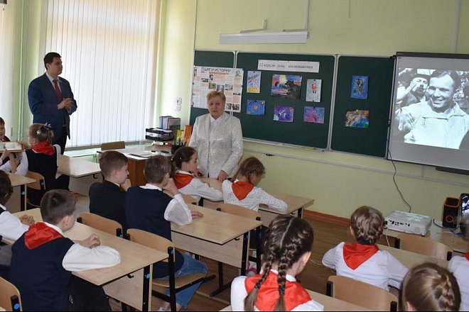 Тульские пионеры пообщались с космонавтом Еленой Серовой
