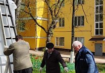 Ефремовские коммунисты отремонтировали памятник Карлу Марксу Ефремовские коммунисты отремонтировали памятник Карлу Марксу