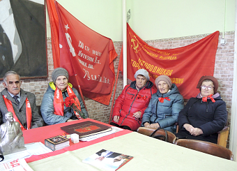 Тульские коммунисты по всему региону провели возложения цветов к памятникам В.И. Ленина