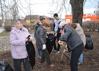 Тульский обком КПРФ  проводит субботники и ремонт памятников В.И. Ленину в Тульской области. 