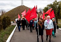 Ефремовский горком КПРФ провел автопробег, посвященный 100-летию комсомола