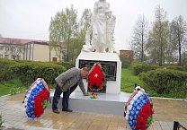 В Тульской области члены КПРФ почтили память героев Великой Отечественной войны в день 75-летия Великой Победы!