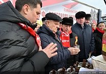 Тульский обком КПРФ отправил очередной гуманитарный груз на Донбасс Тульский обком КПРФ отправил очередной гуманитарный груз на Донбасс