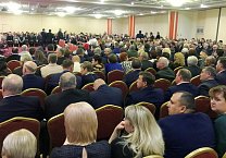 Олег Лебедев вручил почетные грамоты и комсомольские ордена заслуженными труженикам села Орловской области