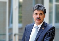 Начал работу телефон прямой линии избирательного штаба Павла Грудинина