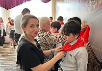 В Тульской области продолжается массовый приём школьников в пионеры В Тульской области продолжается массовый приём школьников в пионеры
