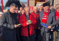 Тульские коммунисты передали очередной гуманитарный груз в зону СВО Тульские коммунисты передали очередной гуманитарный груз в зону СВО
